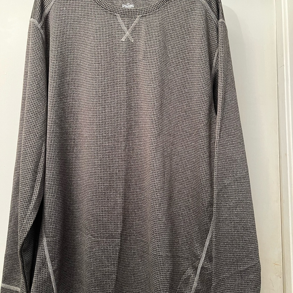 Men’s long sleeved shirt